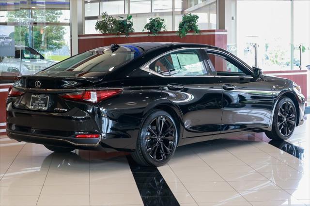 new 2025 Lexus ES 300h car, priced at $52,524