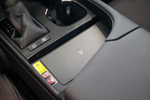 new 2025 Lexus ES 300h car, priced at $52,524