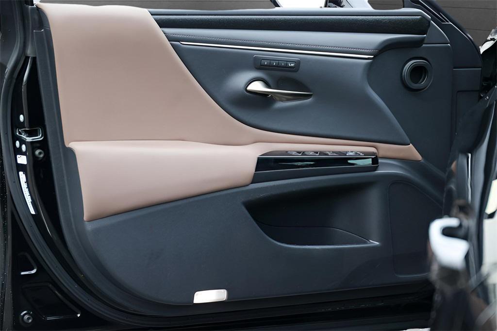 used 2024 Lexus ES 350 car, priced at $39,559