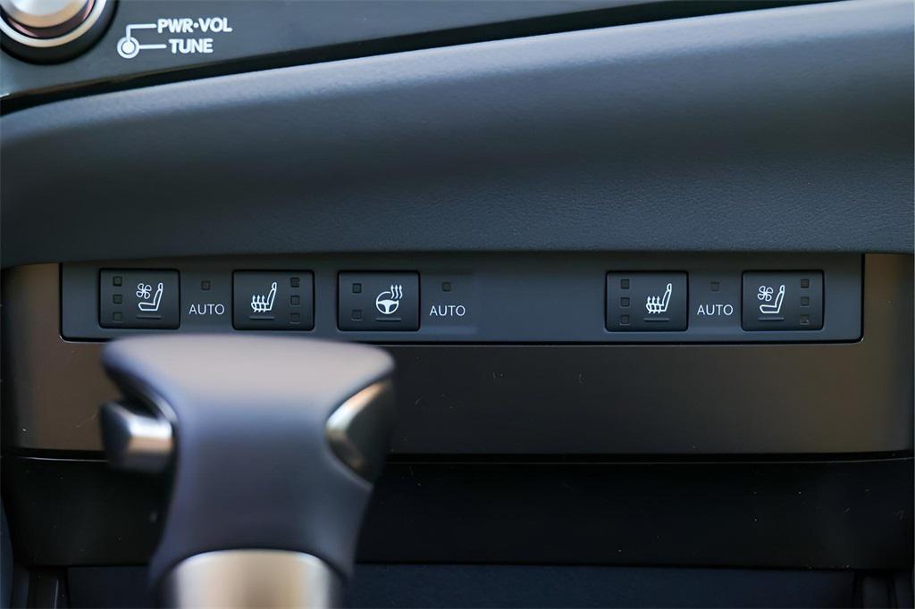 new 2025 Lexus ES 350 car, priced at $49,450