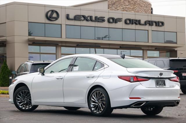 new 2025 Lexus ES 350 car, priced at $56,605
