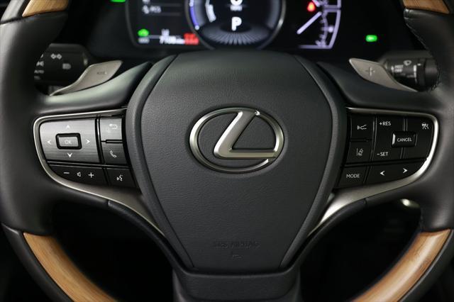 used 2025 Lexus ES 300h car, priced at $53,908