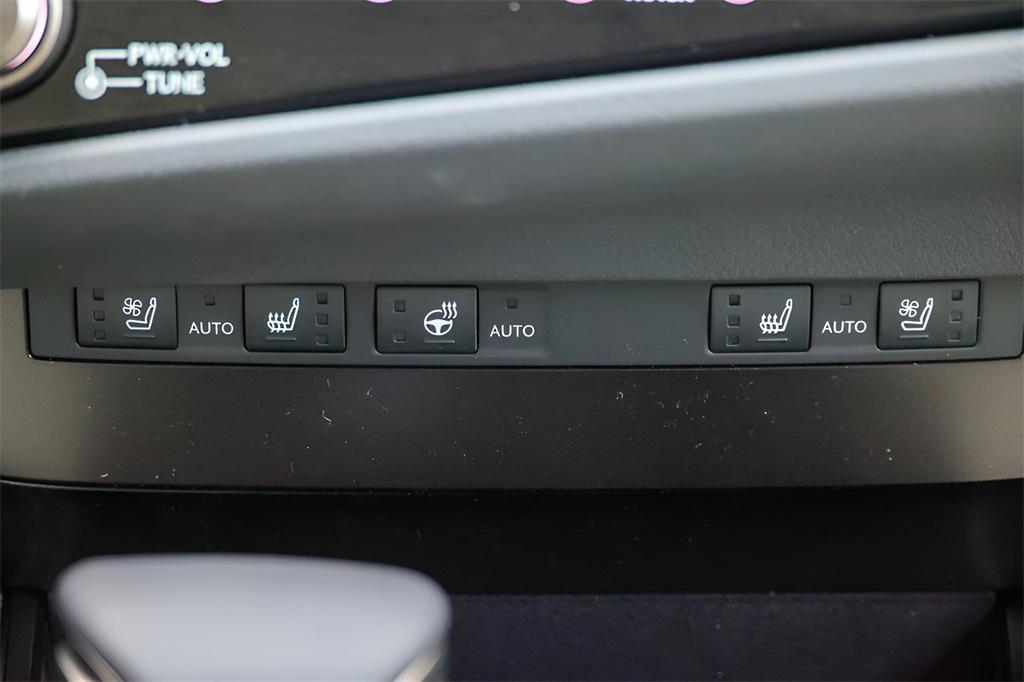 new 2025 Lexus ES 350 car, priced at $49,125