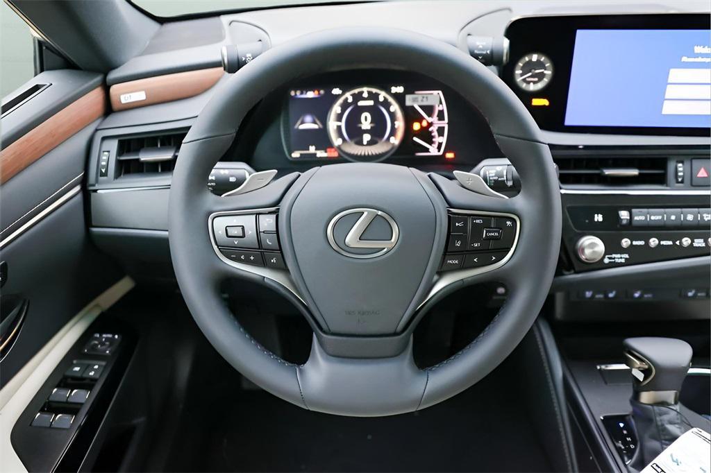 new 2025 Lexus ES 350 car, priced at $49,125