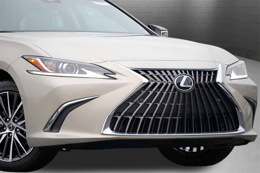 new 2025 Lexus ES 350 car, priced at $49,125