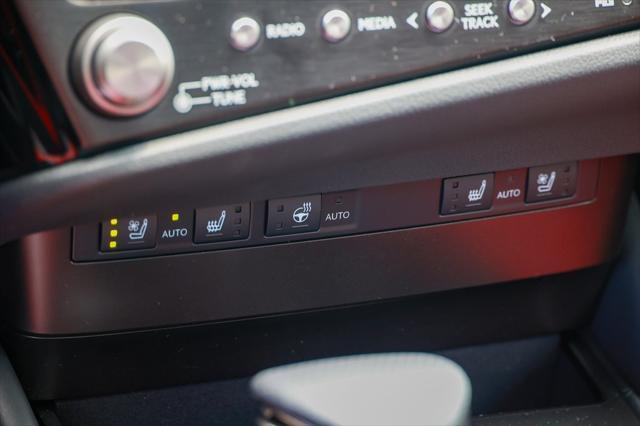 new 2025 Lexus ES 350 car, priced at $54,734