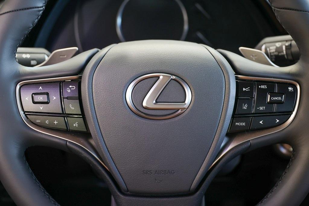 new 2025 Lexus ES 300h car, priced at $52,524