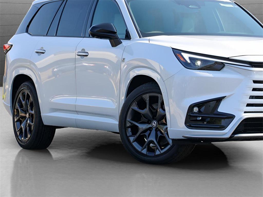 new 2026 Lexus TX 500h car, priced at $74,048