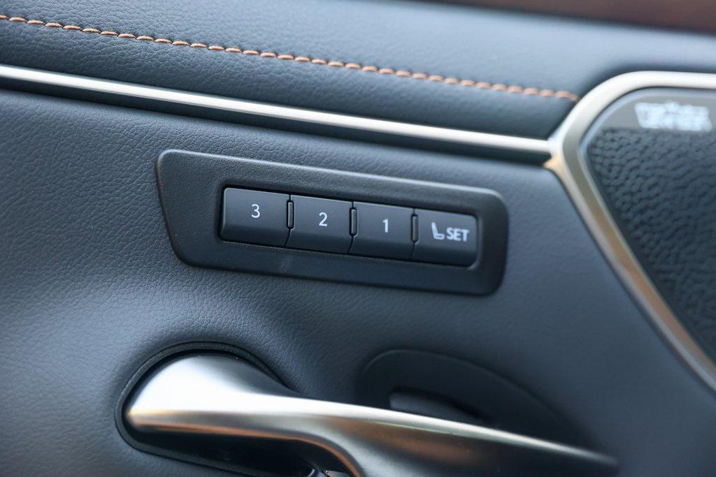 new 2025 Lexus ES 350 car, priced at $57,200