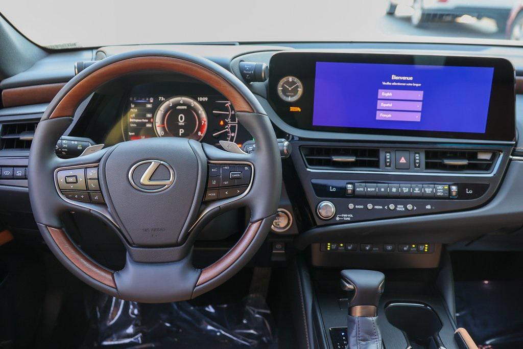 new 2025 Lexus ES 350 car, priced at $57,200