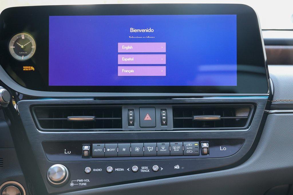 new 2025 Lexus ES 350 car, priced at $57,200