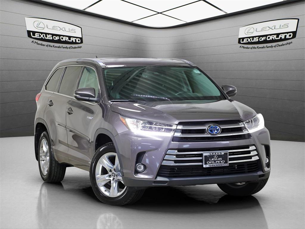 used 2019 Toyota Highlander Hybrid car, priced at $30,718