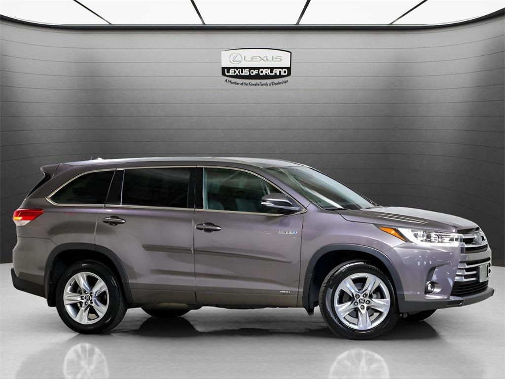 used 2019 Toyota Highlander Hybrid car, priced at $30,718