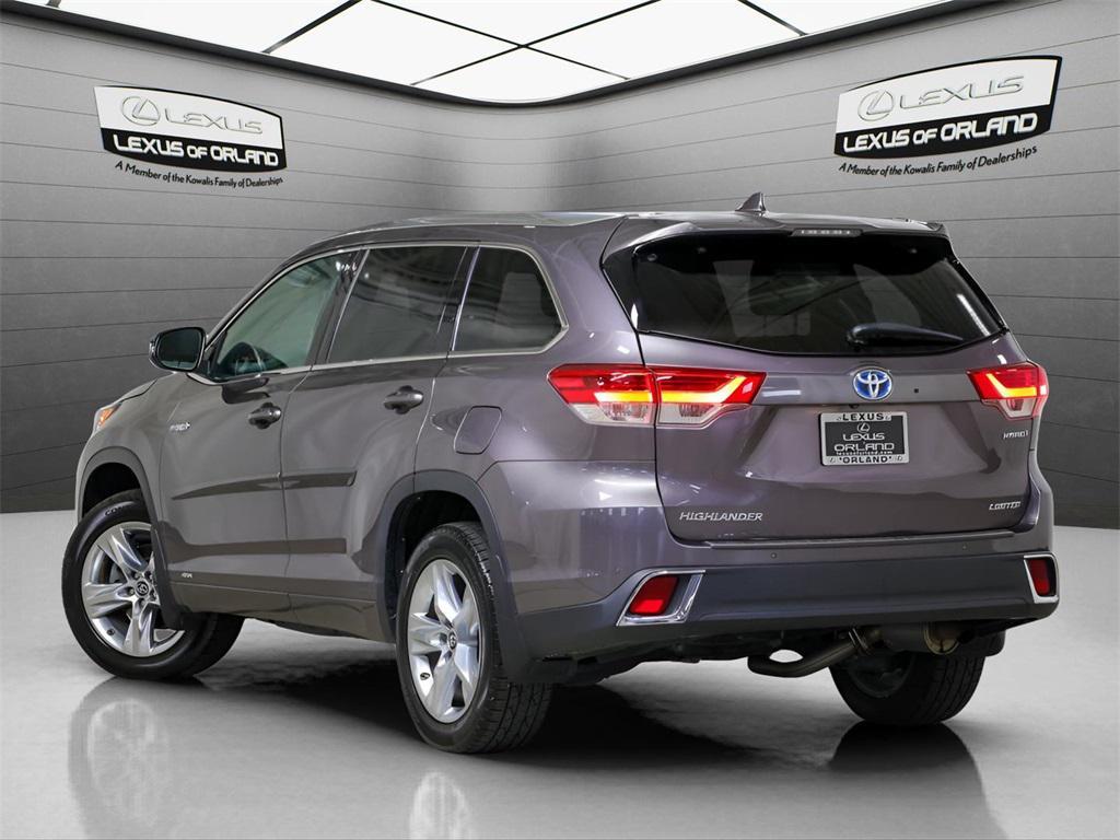 used 2019 Toyota Highlander Hybrid car, priced at $30,718