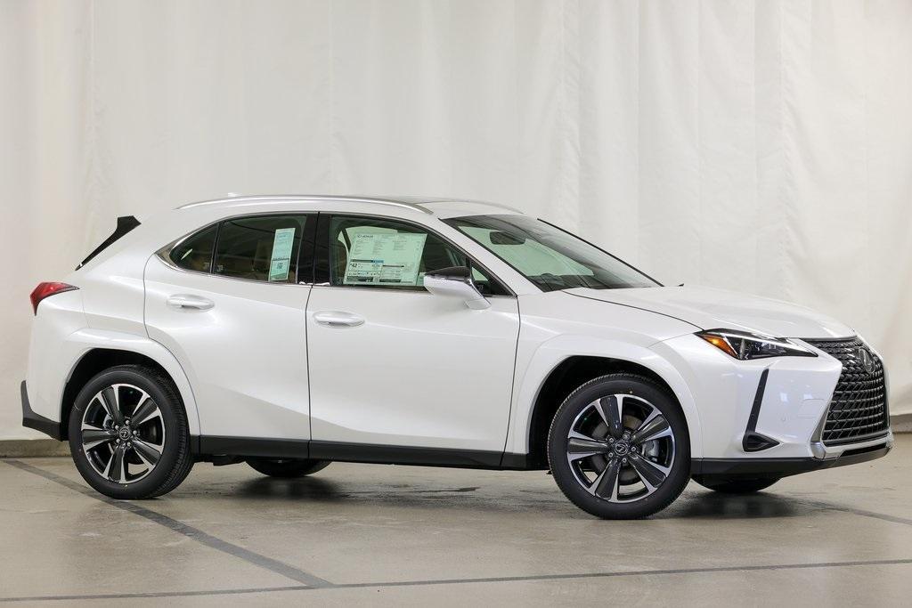 new 2025 Lexus UX 300h car, priced at $45,610