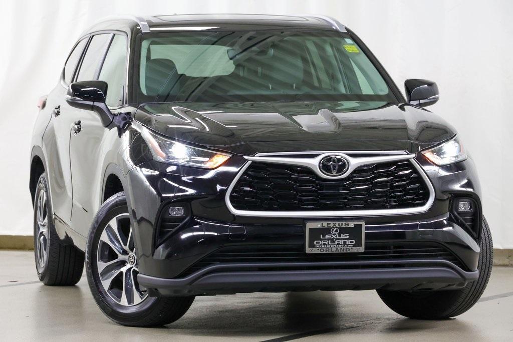 used 2024 Toyota Highlander car, priced at $41,493