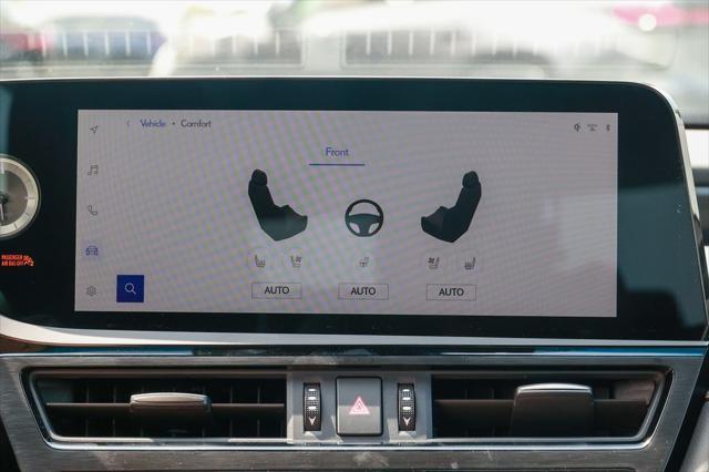 new 2025 Lexus ES 300h car, priced at $52,380