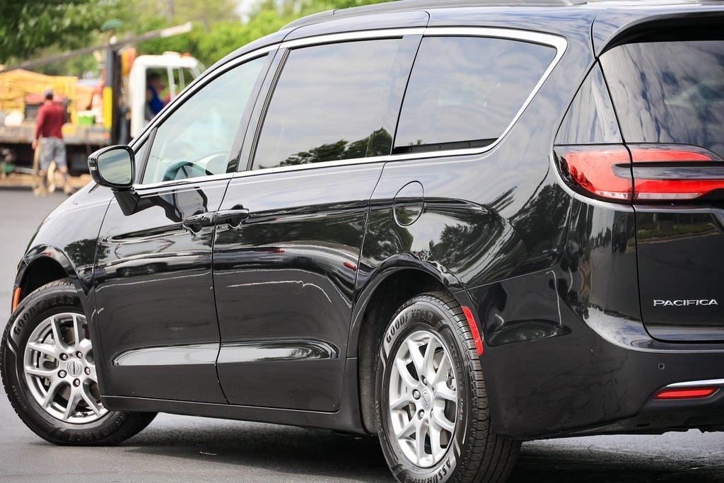 used 2021 Chrysler Pacifica car, priced at $27,306