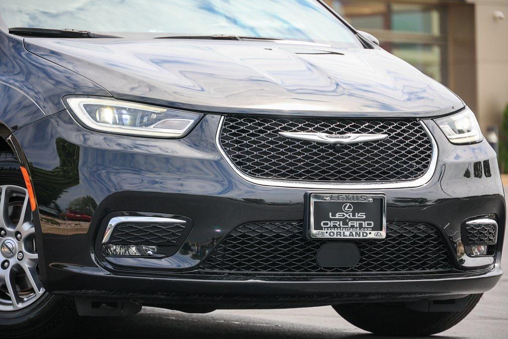 used 2021 Chrysler Pacifica car, priced at $27,306