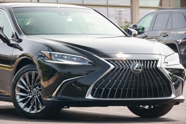 new 2025 Lexus ES 350 car, priced at $56,049