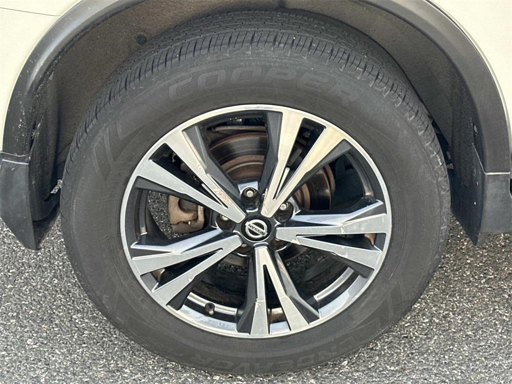 used 2019 Nissan Rogue car, priced at $15,250
