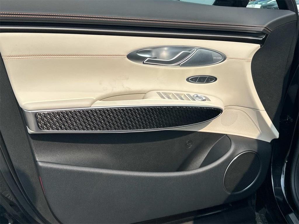 new 2026 Genesis GV70 car