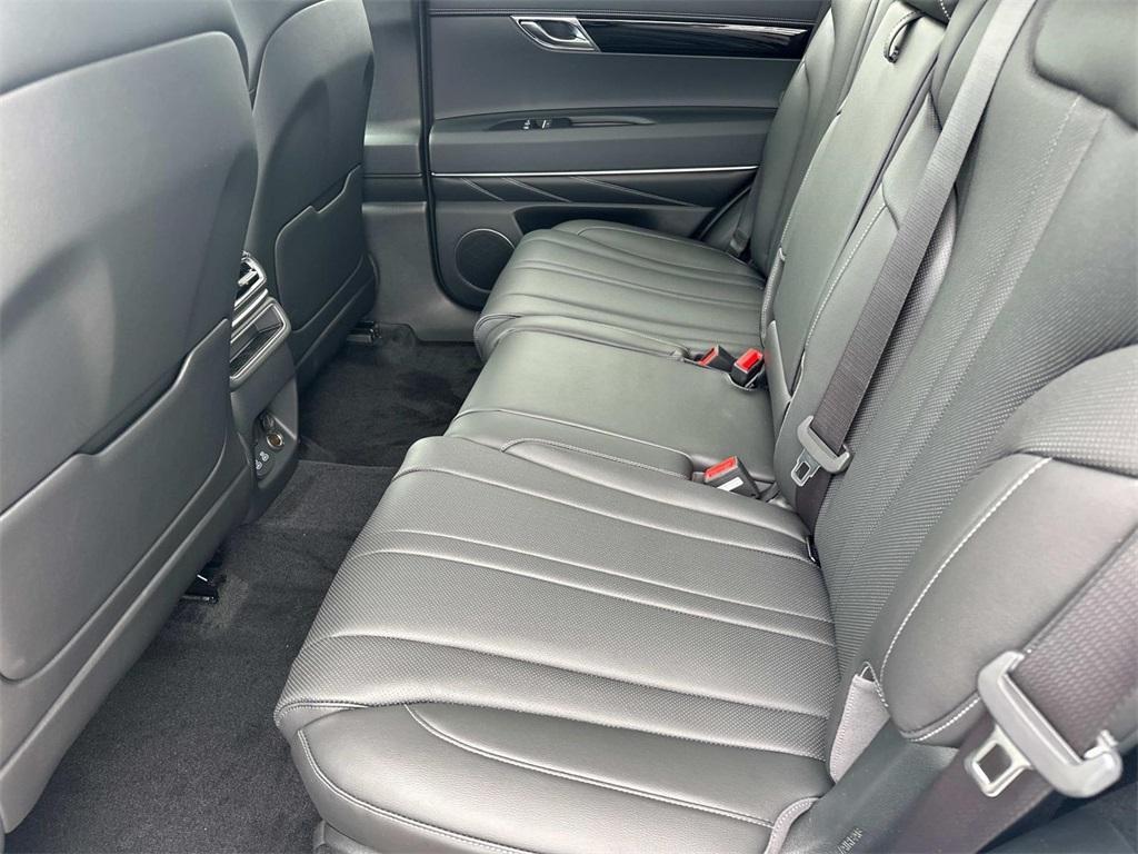 new 2025 Genesis GV80 car, priced at $57,740
