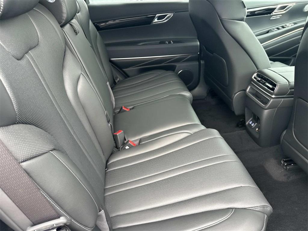 new 2025 Genesis GV80 car, priced at $57,740