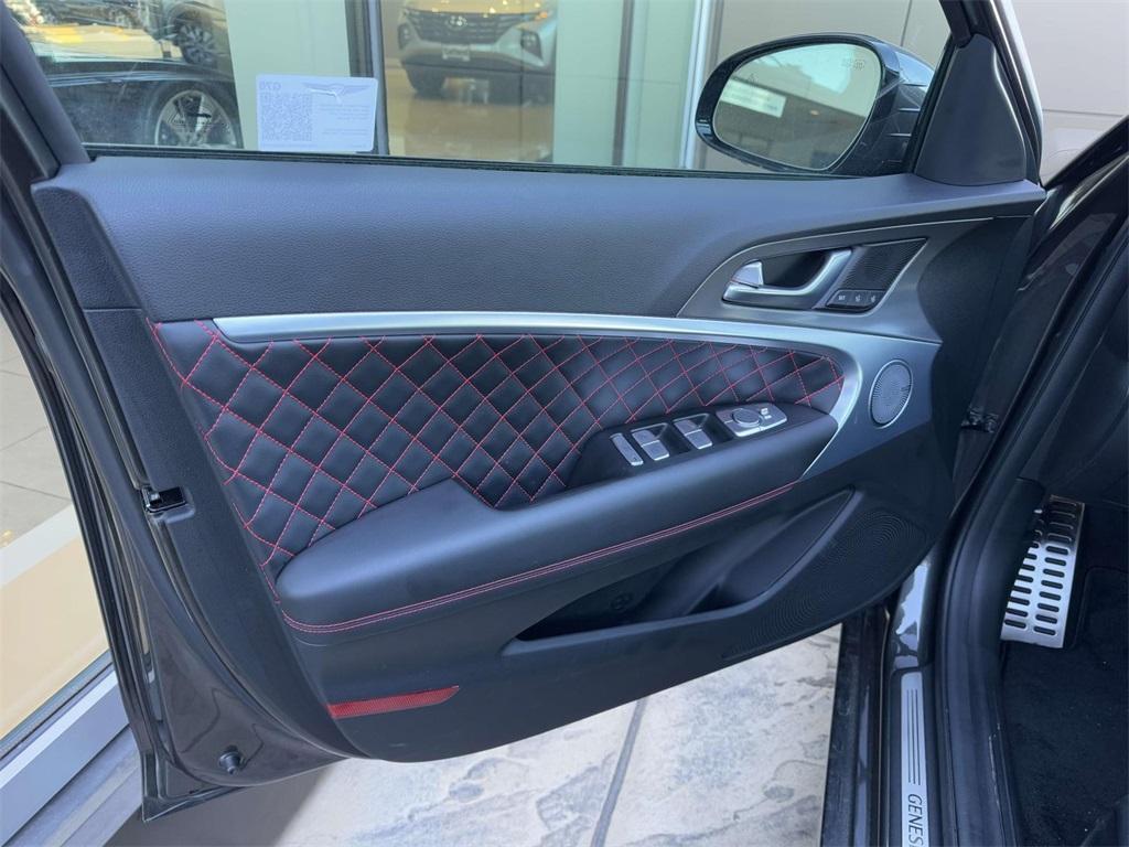 new 2025 Genesis G70 car, priced at $55,986