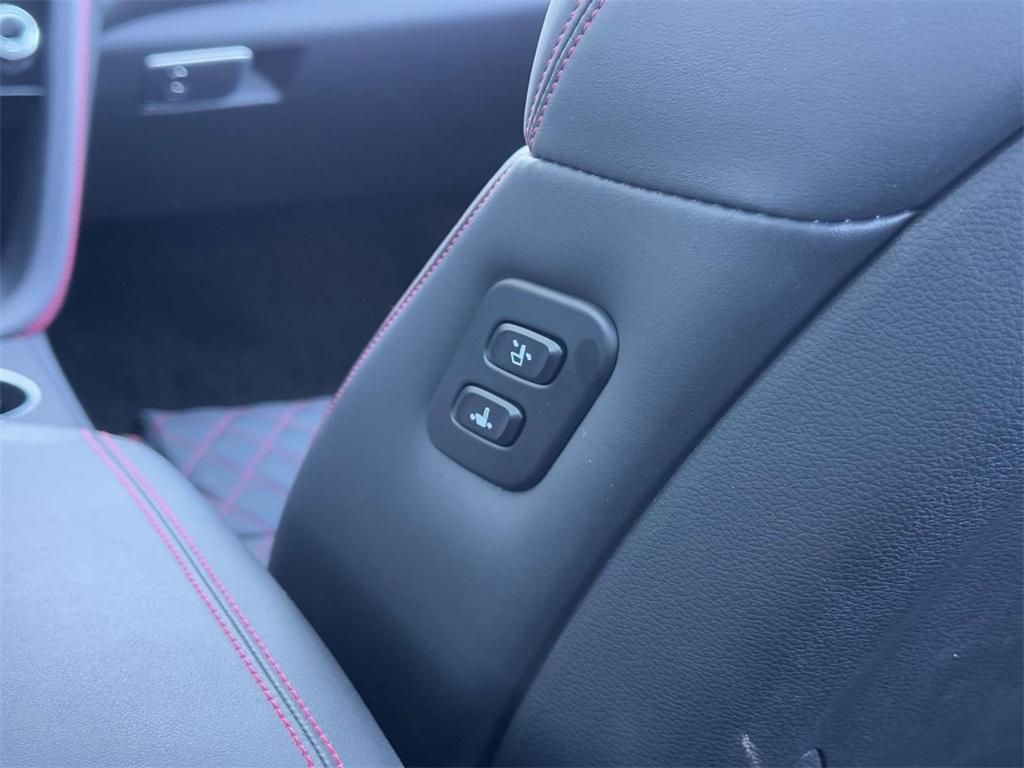 new 2025 Genesis G70 car, priced at $55,986
