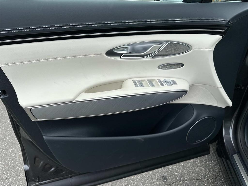 new 2025 Genesis Electrified GV70 car, priced at $76,200