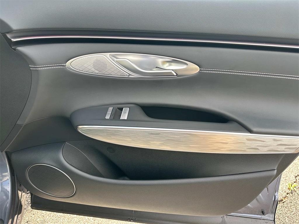 new 2026 Genesis Electrified GV70 car