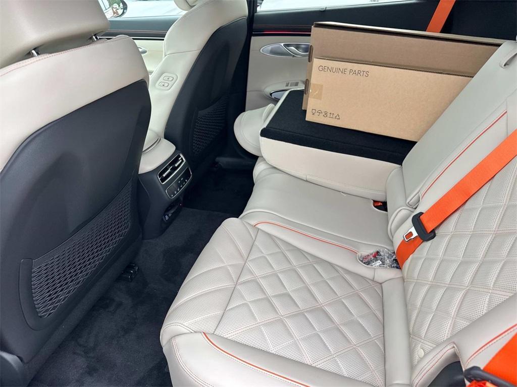new 2026 Genesis GV70 car