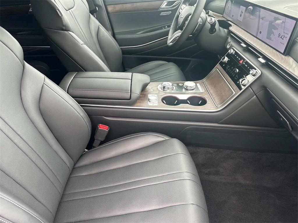 new 2025 Genesis GV80 car, priced at $61,491