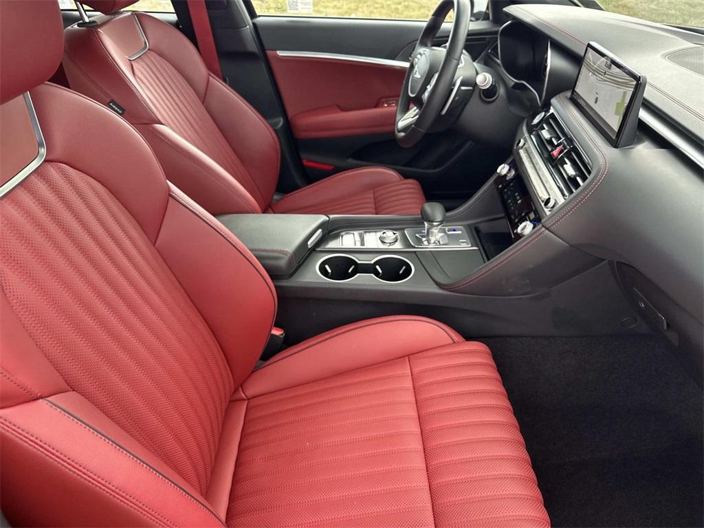 used 2025 Genesis G70 car, priced at $39,000