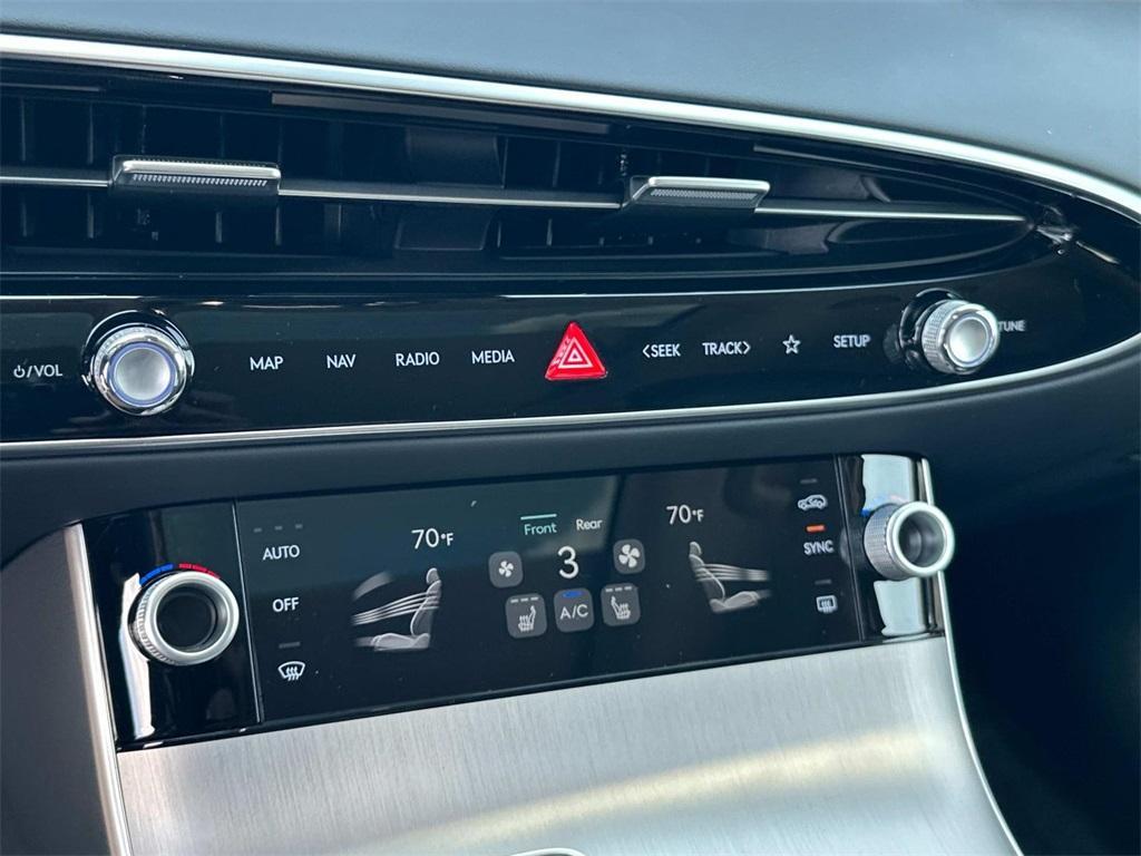 new 2026 Genesis GV70 car