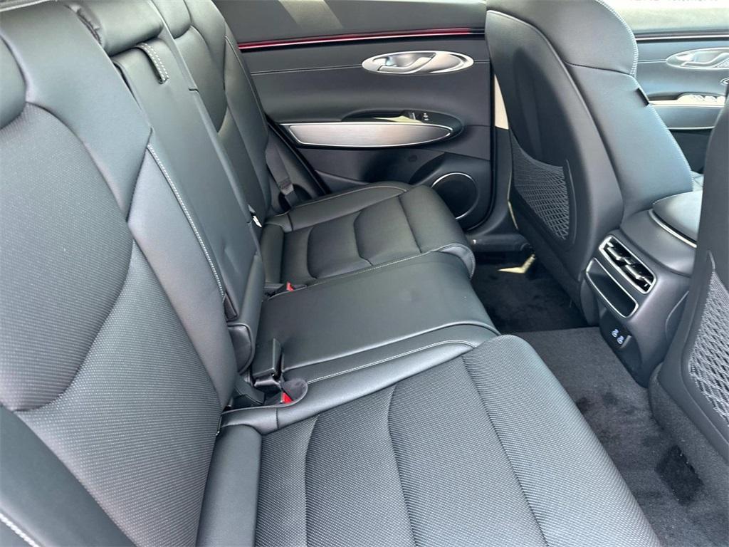 new 2026 Genesis GV70 car
