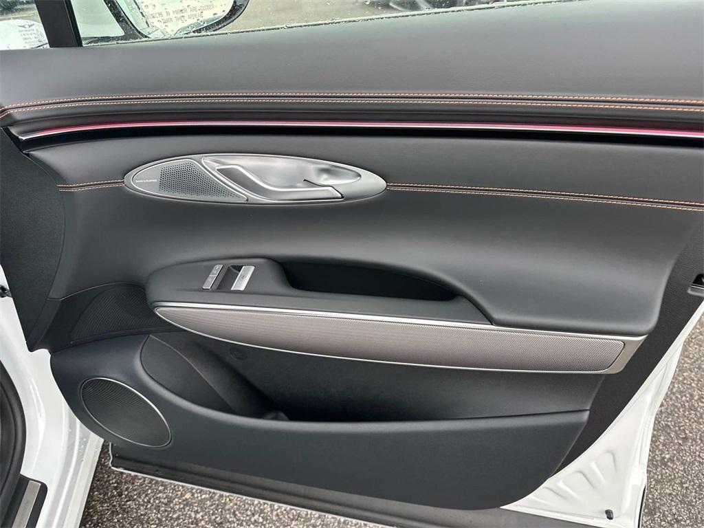 new 2026 Genesis GV70 car