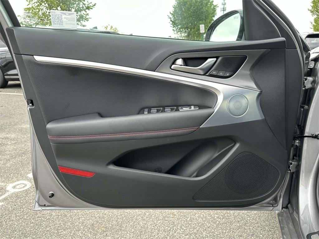 new 2025 Genesis G70 car, priced at $48,223