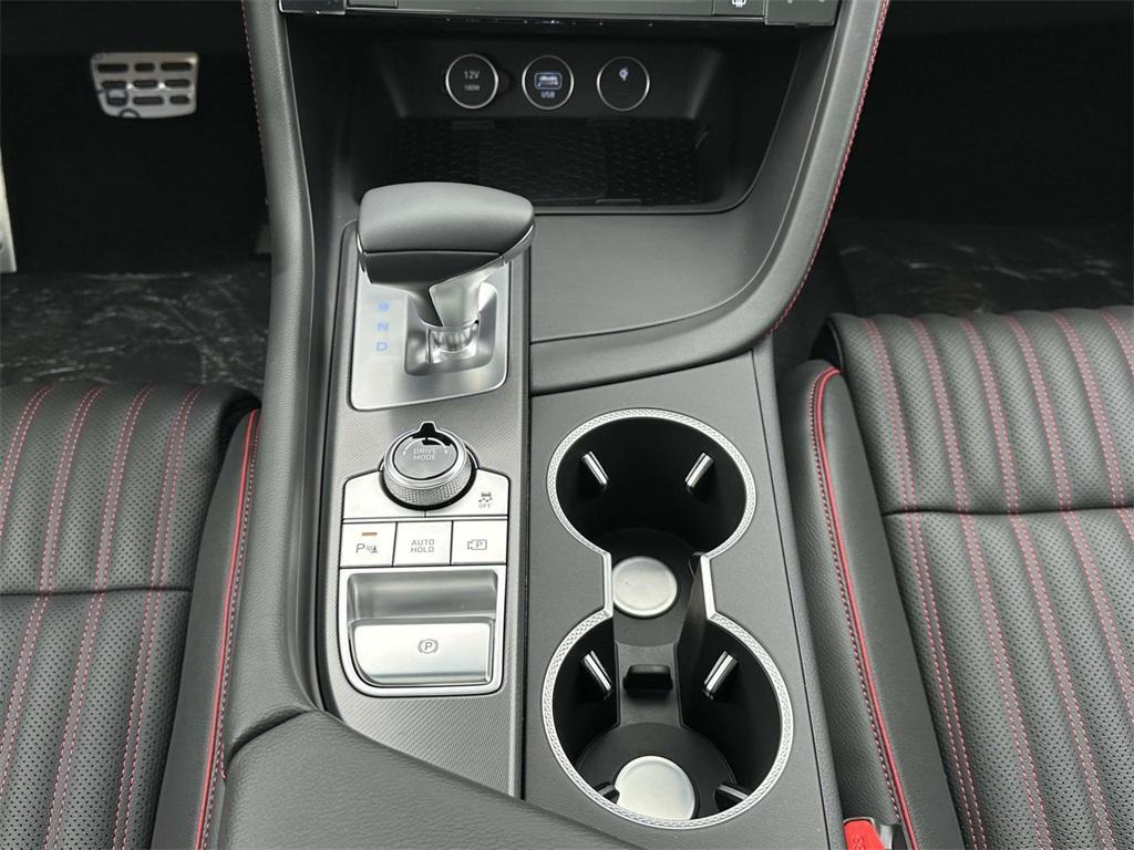 new 2025 Genesis G70 car, priced at $48,223