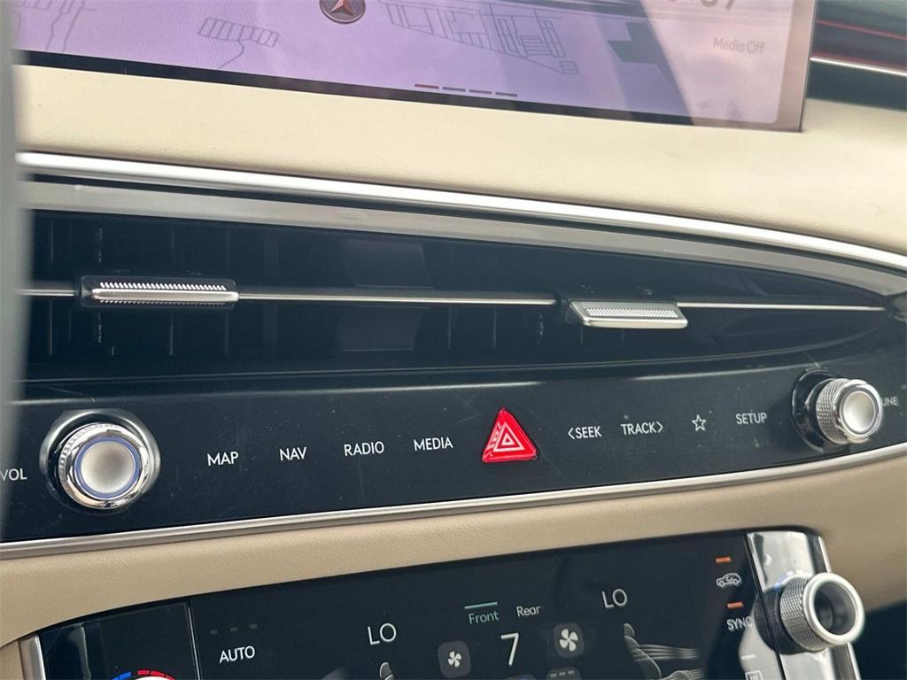 new 2026 Genesis GV70 car