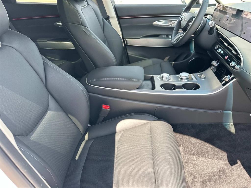 new 2026 Genesis GV70 car