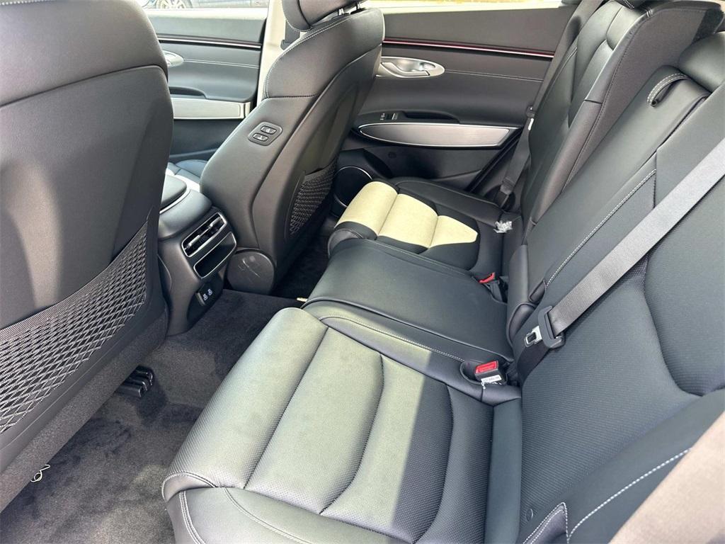 new 2026 Genesis GV70 car
