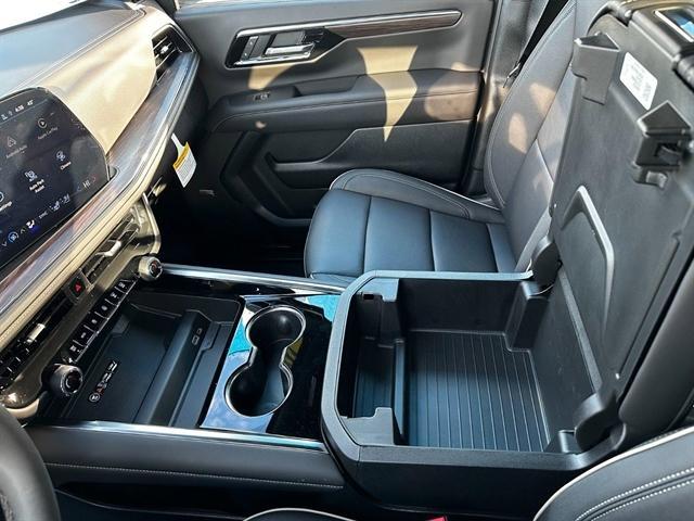 new 2025 Chevrolet Suburban car, priced at $82,620