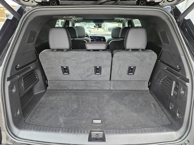 used 2024 Chevrolet Traverse car