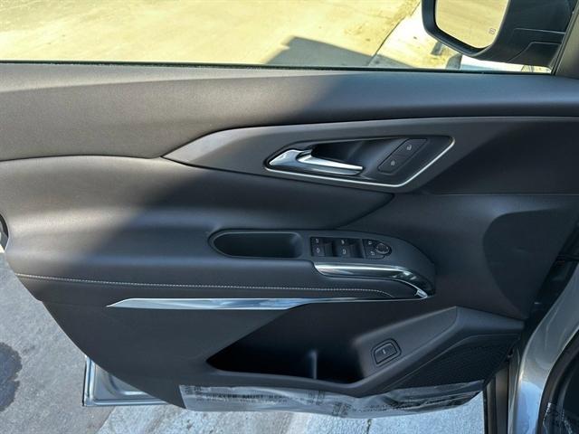 new 2025 Chevrolet Traverse car, priced at $44,695