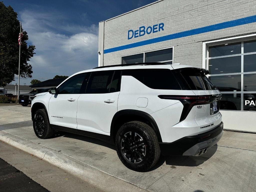 new 2026 Chevrolet Traverse car, priced at $53,015