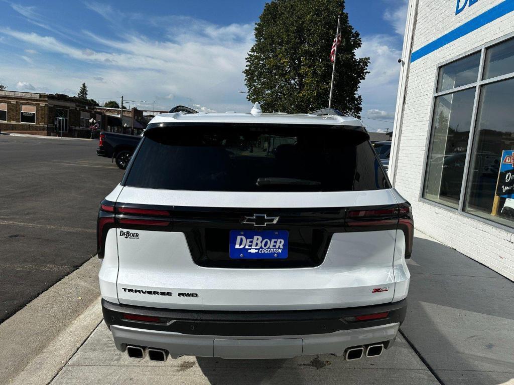 new 2026 Chevrolet Traverse car, priced at $53,015