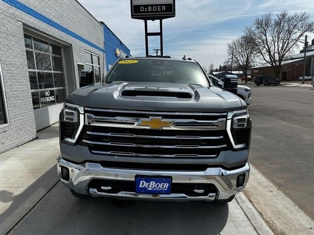 new 2025 Chevrolet Silverado 3500 car, priced at $81,415