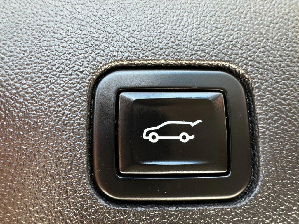 used 2021 Chevrolet Equinox car, priced at $23,945